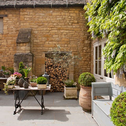 Make the most of the English sun on the ivy-clad patio