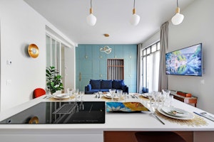 Blue Parisian image 4