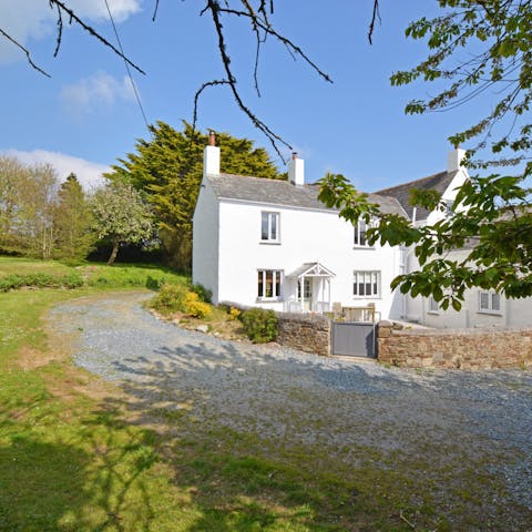 Stay in a traditional English farmhouse 