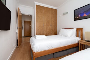 East London Perch image 9