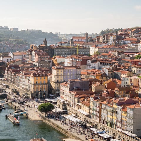 Stay in the heart of Porto, with the historic old town on your doorstep