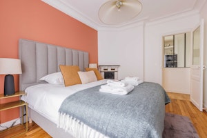 Montmartre & Marche image 6