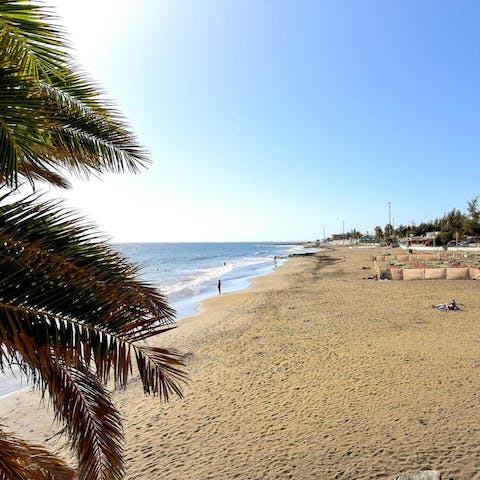Have an afternoon picnic on Playa de San Agustín, a fifteen minute stroll from home