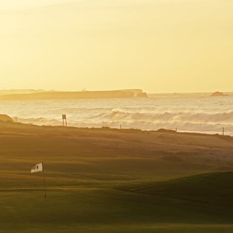 Enjoy golden beaches and world class golf on the shores of Óbidos
