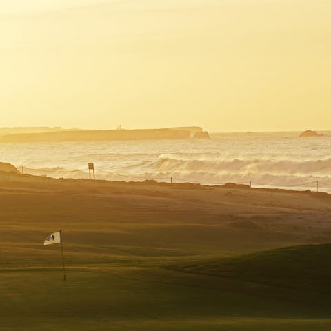 Enjoy golden beaches and world class golf on the shores of Óbidos