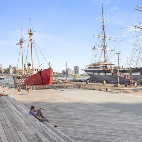 Take a short stroll to New York's East River