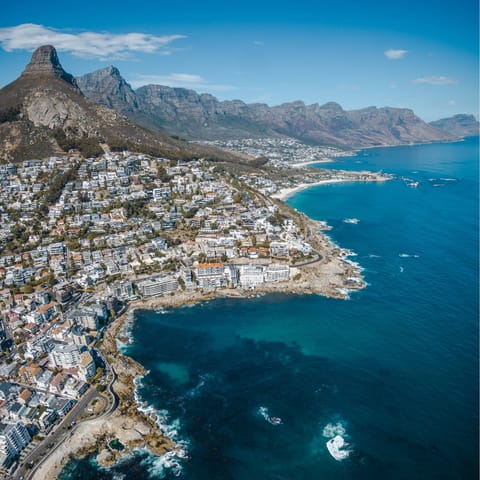 Discover Cape Town and it's attractions such as vibrant Bree Street