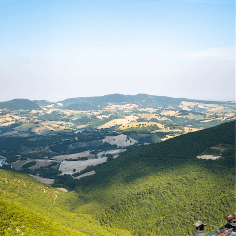 Explore the quintessentially Italian countryside found in abundance in surrounding Marche