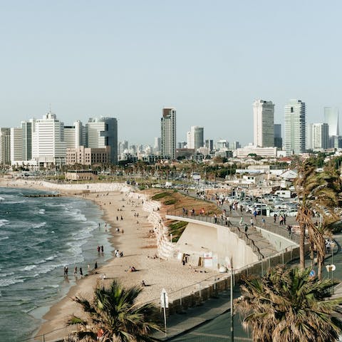 Explore all of Tel Aviv from your doorstep