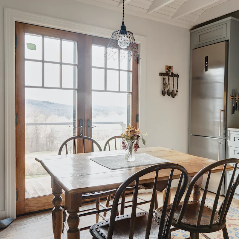 Savour the comfort of home cooking and candlelit meals