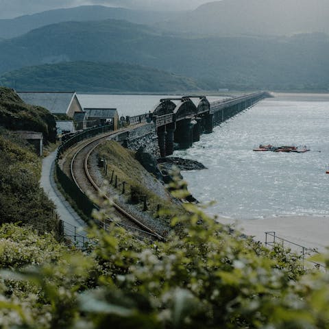 Visit nearby Barmouth for beautiful coastal walks, a bite to eat or a spot of retail therapy