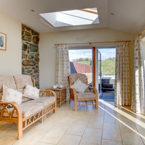 Enjoy a morning cuppa in your conservatory with panoramic views of the Rhinog Mountain range 