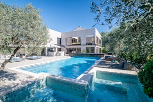 The French Retreat image 1
