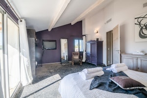 The French Retreat image 12