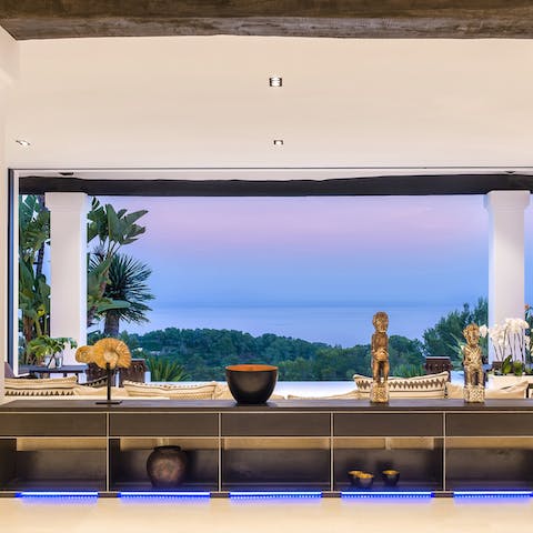 Admire the breathtaking sea views from the kitchen 