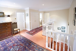 Cotswold Court image 7