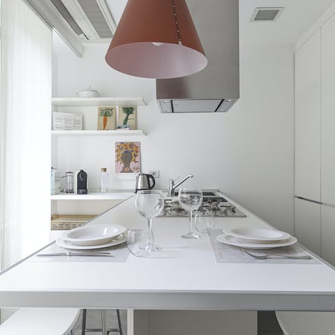 Try your hand at rustling up a Risotto alla Milanese in the well-equipped kitchen