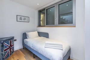 The Terrace House image 14