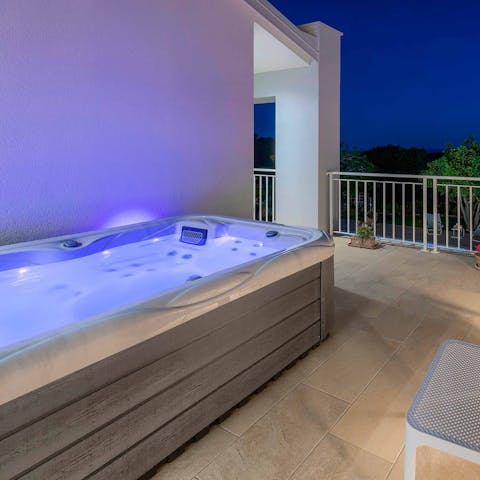  Watch the sunset over the sea from your rooftop terrace hot tub