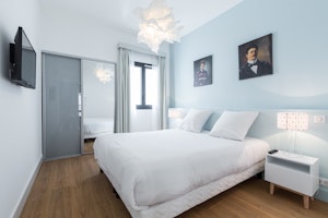 Bleu Marine image 8