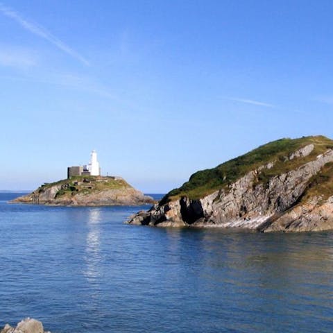 Wander fifteen minutes up the Mumbles coastline to Bracelet Bay