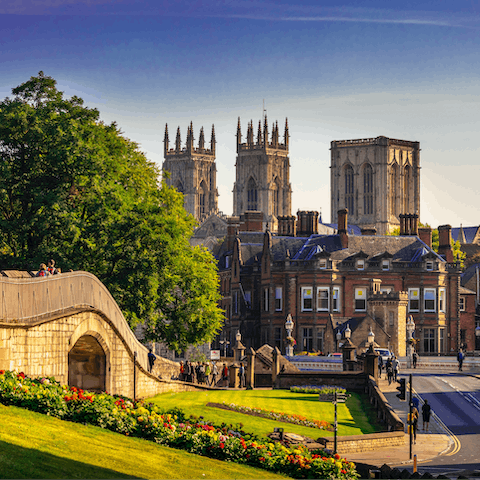 Explore the city of York from your central base