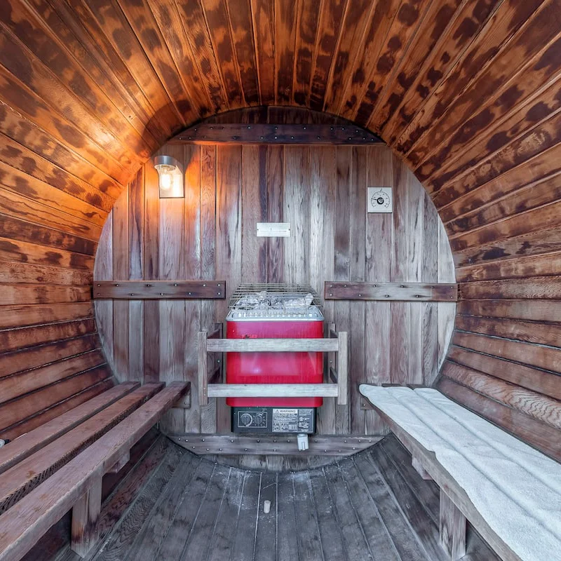 Get that healthy holiday feeling with a detox in the sauna