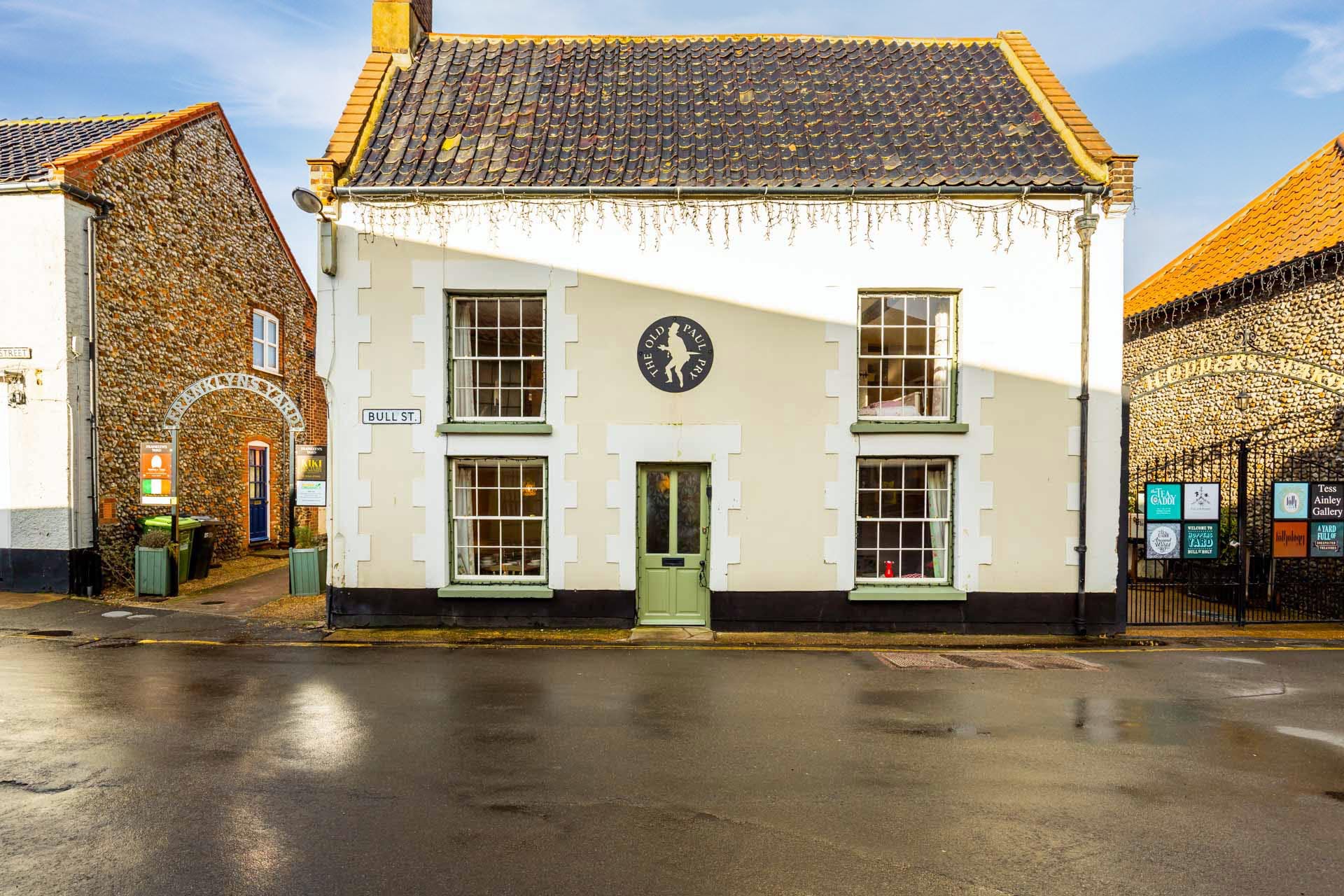 Ale House Dreams, Holt, Norfolk Plum Guide