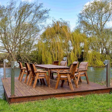 Tuck into a barbecue on the riverside decking, a great spot for bird watching