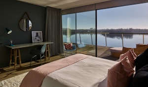 The Glass Lakehouse image 14