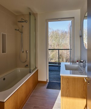 The Glass Lakehouse image 10
