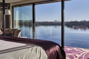 The Glass Lakehouse image 2