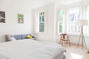 Islington White image 3