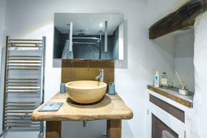 Taffy's Hideout image 8