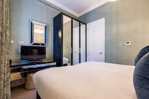 The Mayfair Suite II image 14