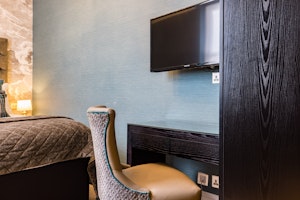 The Mayfair Suite II image 11
