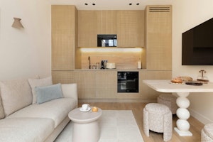 Parisian Getaway image 6