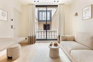 Parisian Getaway image 1