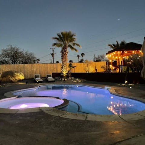 Set the ambient lighting and watch the stars come out as you soak in the jacuzzi