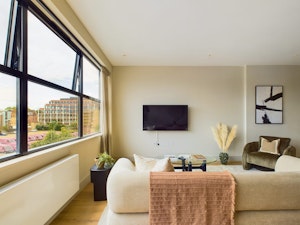 Canalside Haven image 8