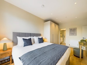 Canalside Haven image 5