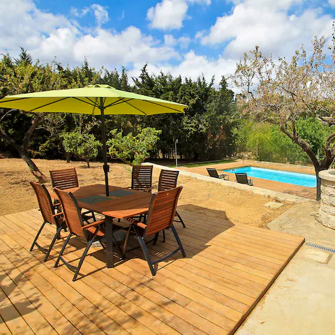 Enjoy an alfresco meal