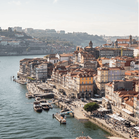 Take the easily accessible public transport links to Porto's riverside