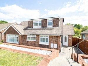 Hastings Hideaway image 5