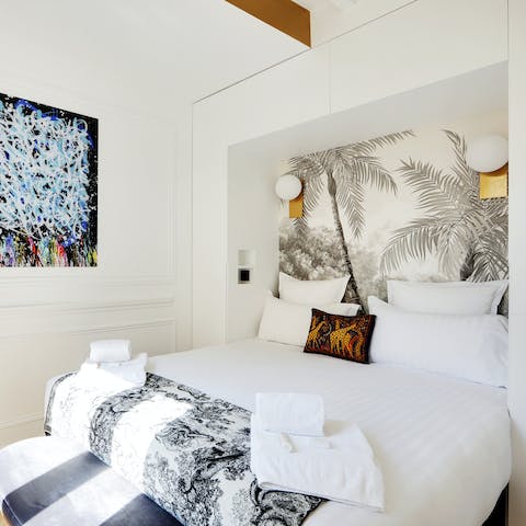 Wake up in the stylish bedroom feeling rested and ready for another day of Paris sightseeing