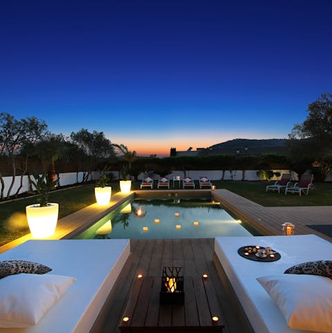 Light the candles and admire the star-studded skies from the private pool