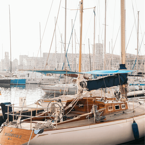 Stay in the heart of Marseille, a short stroll from the Old Port
