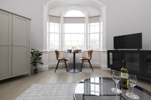 Georgian Daydream image 4
