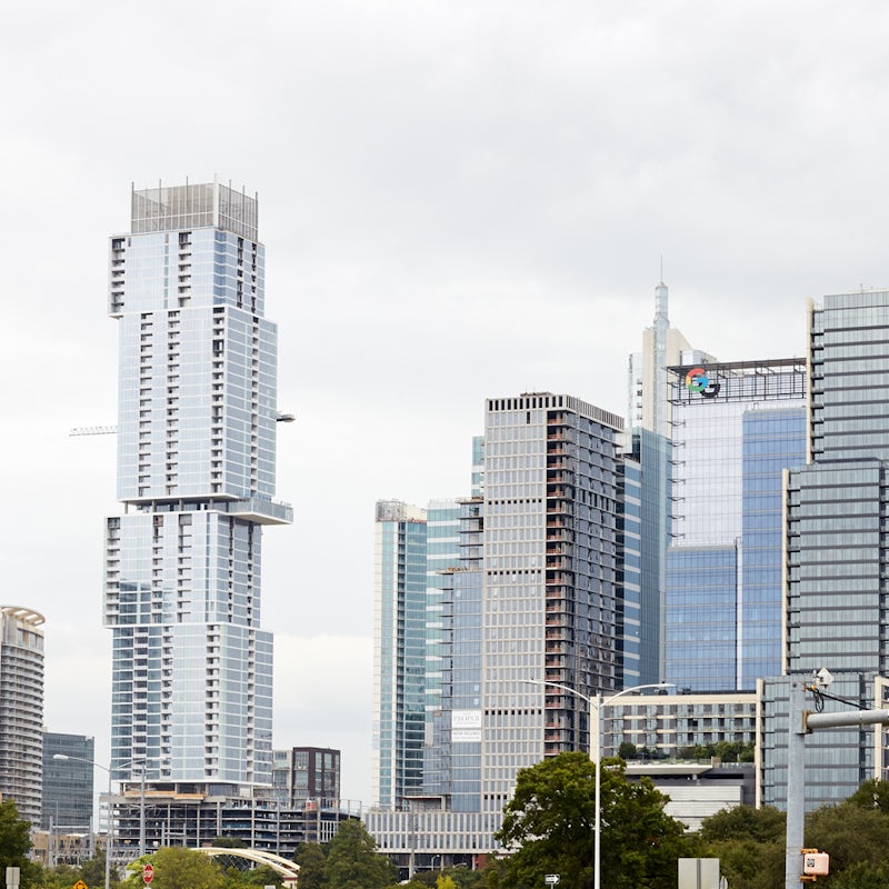 Hop in the car and cruise seven minutes to Downtown Austin