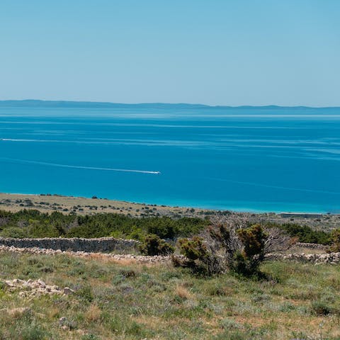 Explore the stunning coastline of Pag, right on your doorstep